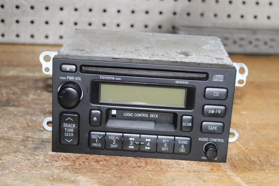 Reproductor de CD estéreo radio Toyota 4Runner 1998 fabricante de equipos originales 8612035170 Foto 3 de 4