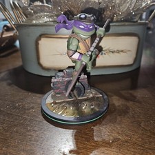 Donatello Q Figura posąg