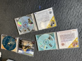 SEGA Dreamcast Console Lot 2 Controllers 3 Games MvC 2 Street Fighter Alpha 3