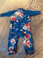 Mini Club Baby Mädchen blau Blumen UV Sonnen...