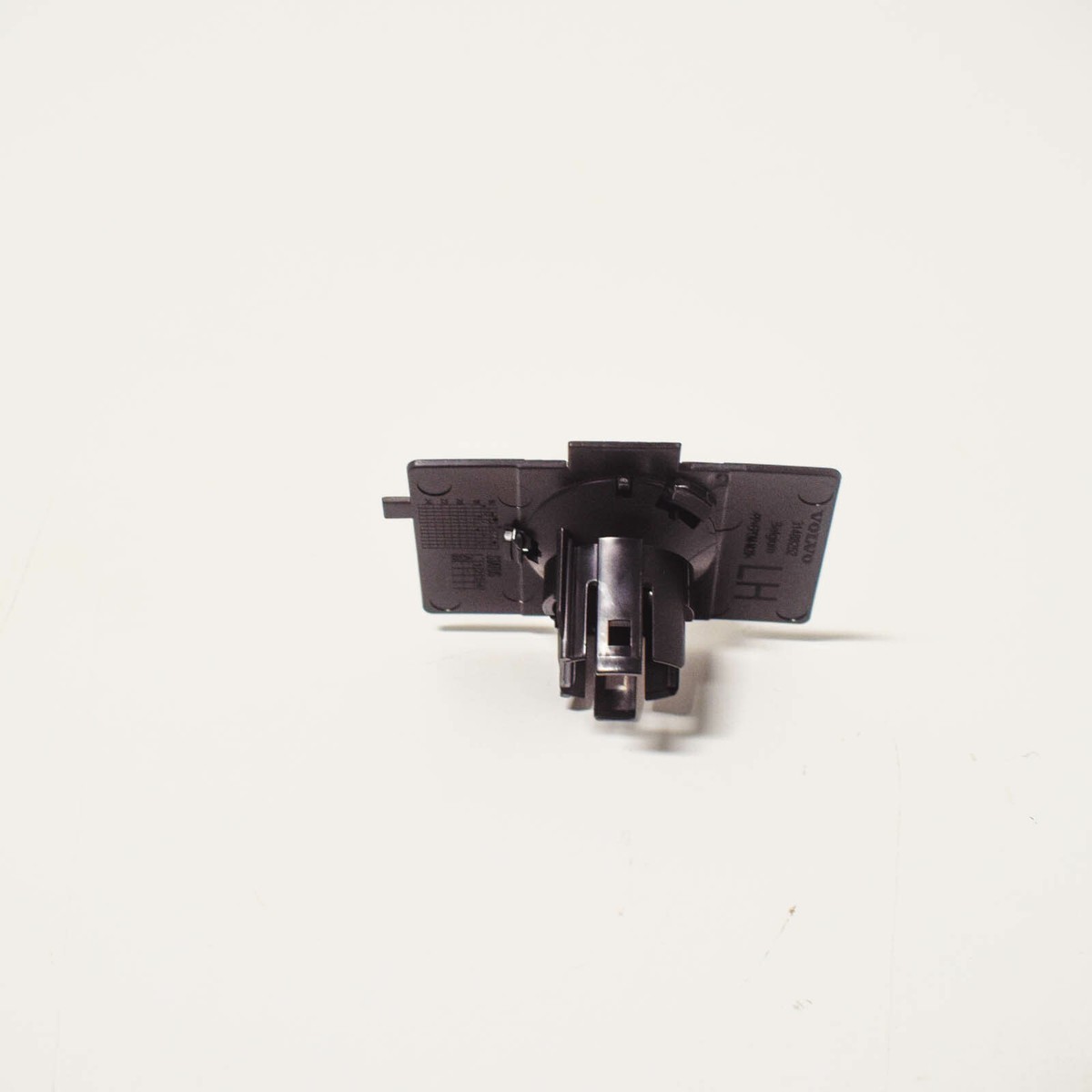 VOLVO V90 MK2 Front Bumper Left Retainer 39847666 NEW GENUINE | eBay