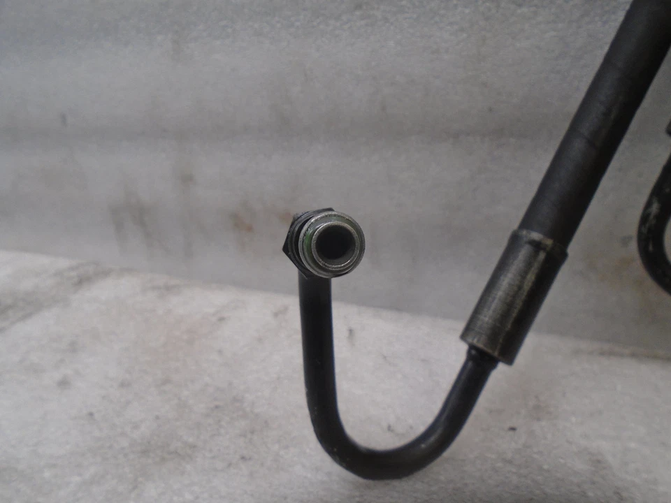 Manguera de tubería de refrigeración de aceite de dirección asistida del motor BMW 325Ci 01-05 OEM DK801162 Foto 2 de 4