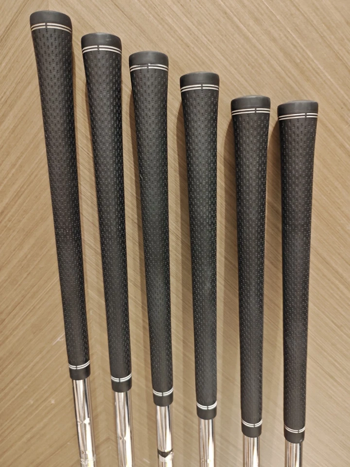 Titleist AP2 712 Forged Irons 5-PW Stiff Flex Right Hand Mens Golf Clubs - Image 4 of 4