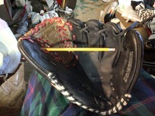 Demarini Insane Dedication Righty Baseball Glove, 11 3/4