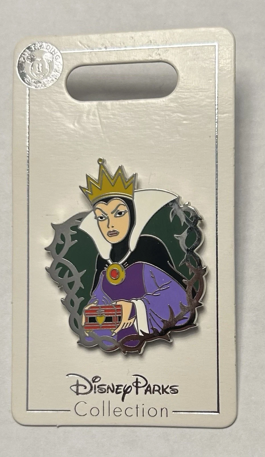 Disney - Evil Queen Holding Box - Snow White 7 Dwarfs Pin