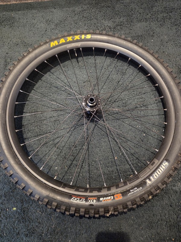 Hope Fortus 30 Front Wheel Boost Pro 4 Hub 27.5" 650B Black Maxxis Shorty