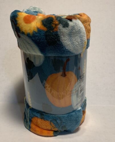 THE BIG ONE-Plush Throw-Oversized 5' X 6' - Fall - Pumpkins, Sunflowers, & Wheat - Picture 2 of 8