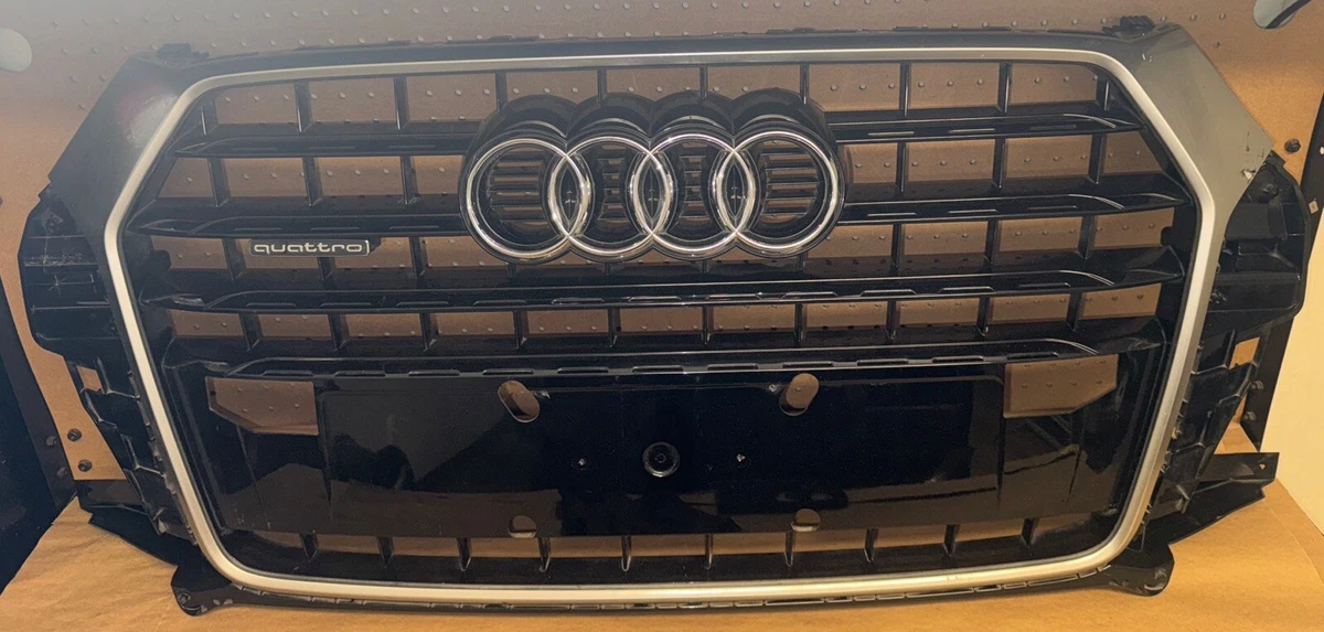 Evan-Fischer Pair Of Front Bumper Grilles For Audi Q3 (2016-2018) - Textured Black, With PAS Sensor Holes