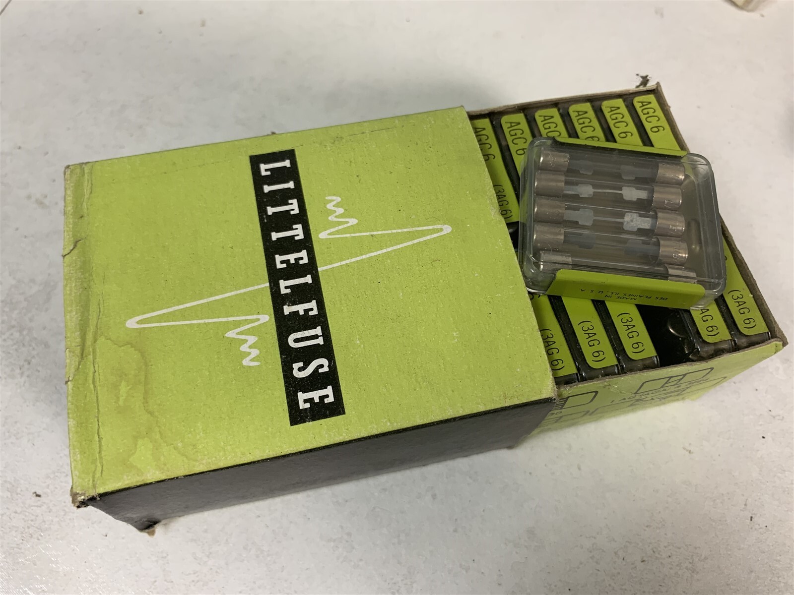 NOS (100 pcs) Littelfuse AGC-6 6 Amp 32 Volt Automotive Fuse K5-6