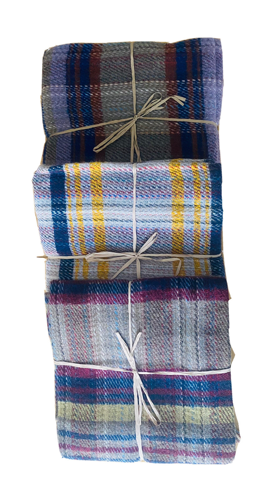 Couverture de laine vierge 220x240 cm grand format de couleur beige naturel pour lit deux personnes