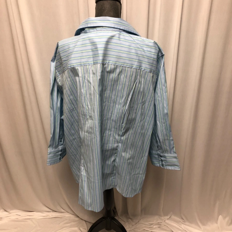 DCC Shirt Womens Size 30 - 32W 5X Blue Green Button Up Stretch Casual Blouse - Image 4 of 4