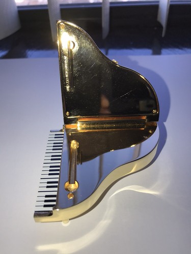 BULOVA MINIATURE MINI BRASS GRAND PIANO DESK CLOCK MODEL MB0572 PRE-OWNED LOOK👀 - Picture 7 of 9