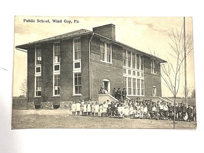RPPC  WIND GAP PA PUBLIC SCHOOL  Northampton County c. 1907 Real Photo Postcard