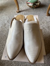 Chinese Laundry Cream Textured Mule Heels Pointed Toe Block Slip On 8.5/39