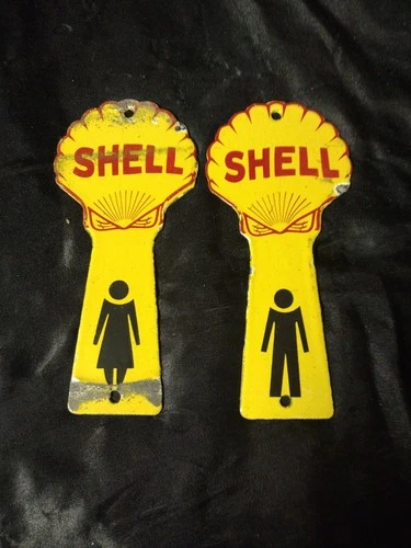 SHELL MOTOR OIL PORCELAIN SERVICE STATION RESTROOM KEY FOBS VINTAGE NICE KEYS