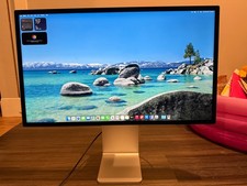 Apple Studio Display 27" 5K Retina Monitor 2022 Std Glass Tilt Stand A2525