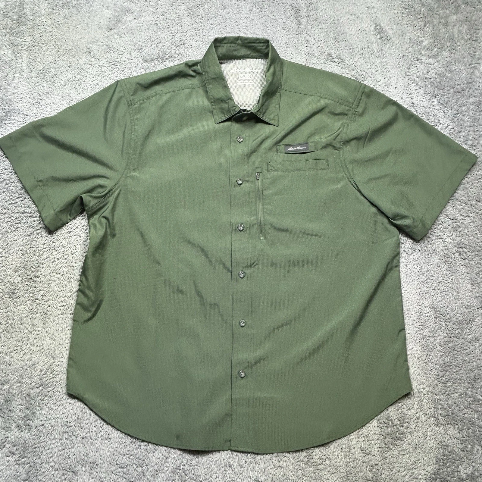 Eddie Bauer Men' XL Green Short Sleeve Button Up Fishing Hiking Shirt Vented EUC