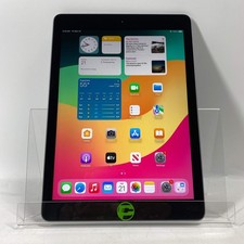 Apple iPad (6th Generation) A1893 128 GB, Wi-Fi, 9.7 in - Silver