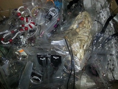 30 - 800 Teile Modeschmuck gemischt Restposten/Sonderposten kein Haarschmuck NEU