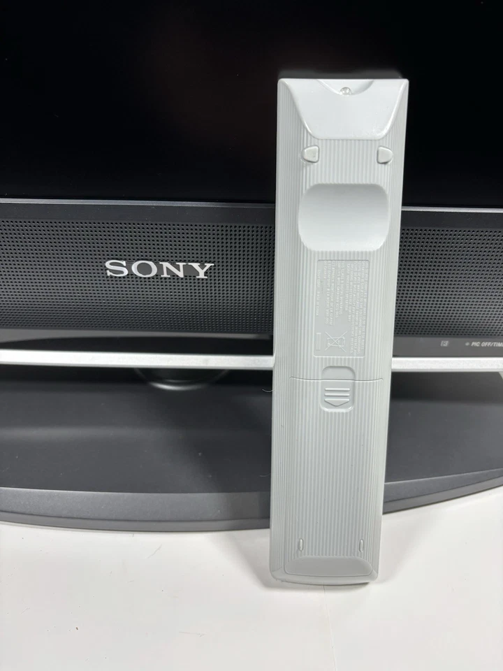 SONY Bravia 26” TV KDL-26S2010 + Remote Control LCD VGA PC Input Retro Gaming 🔥 - Image 4 of 4