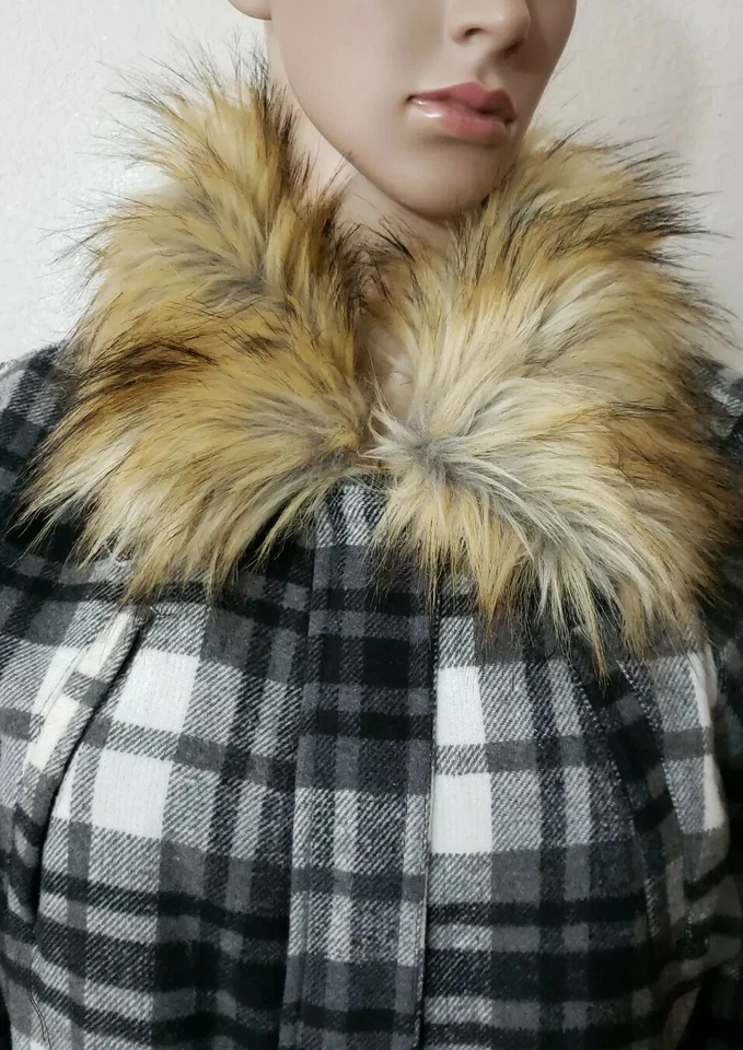 New Wool Blend Coat Women's Size Large Removable Faux Fur Collar Plaid NWT - Image 4 of 4