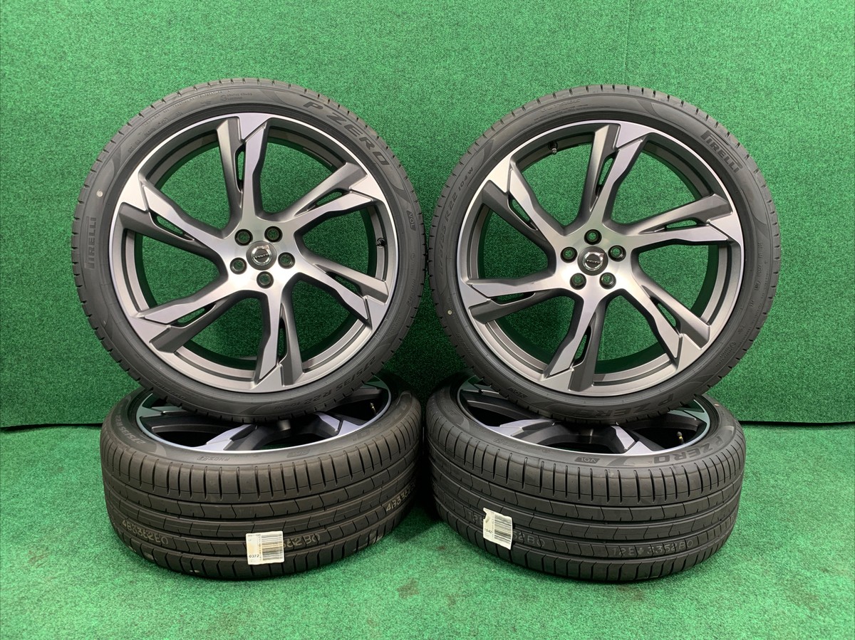 VOLVO V70純正15インチ 195/60R15 PIRELII P1バリ溝 VOLVO V70純正15インチ 195/60R15 PIRELII P1バリ溝