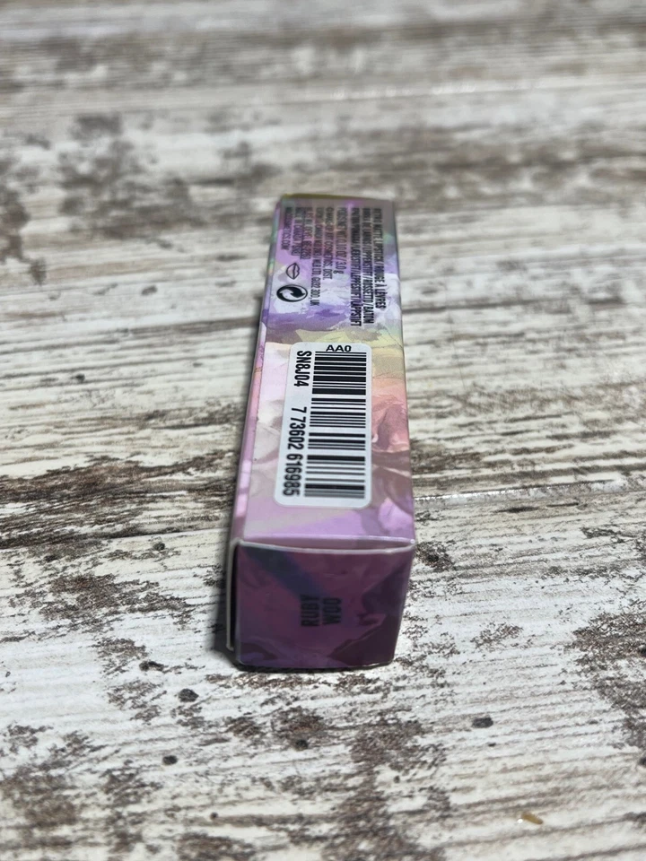 Lápiz labial mate MAC Cosmetics Botanic Panic Collection RUBY WOO NUEVO EN CAJA Foto 2 de 2