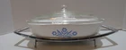 VTG CORNINGWARE BLUE CORNFLOWER CASSEROLE DISH W/PYREX LID & RACK P-10-B
