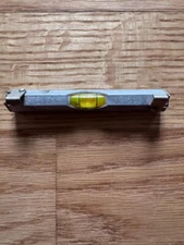 Level Vintage String Stevens Bubble 3" No. 555