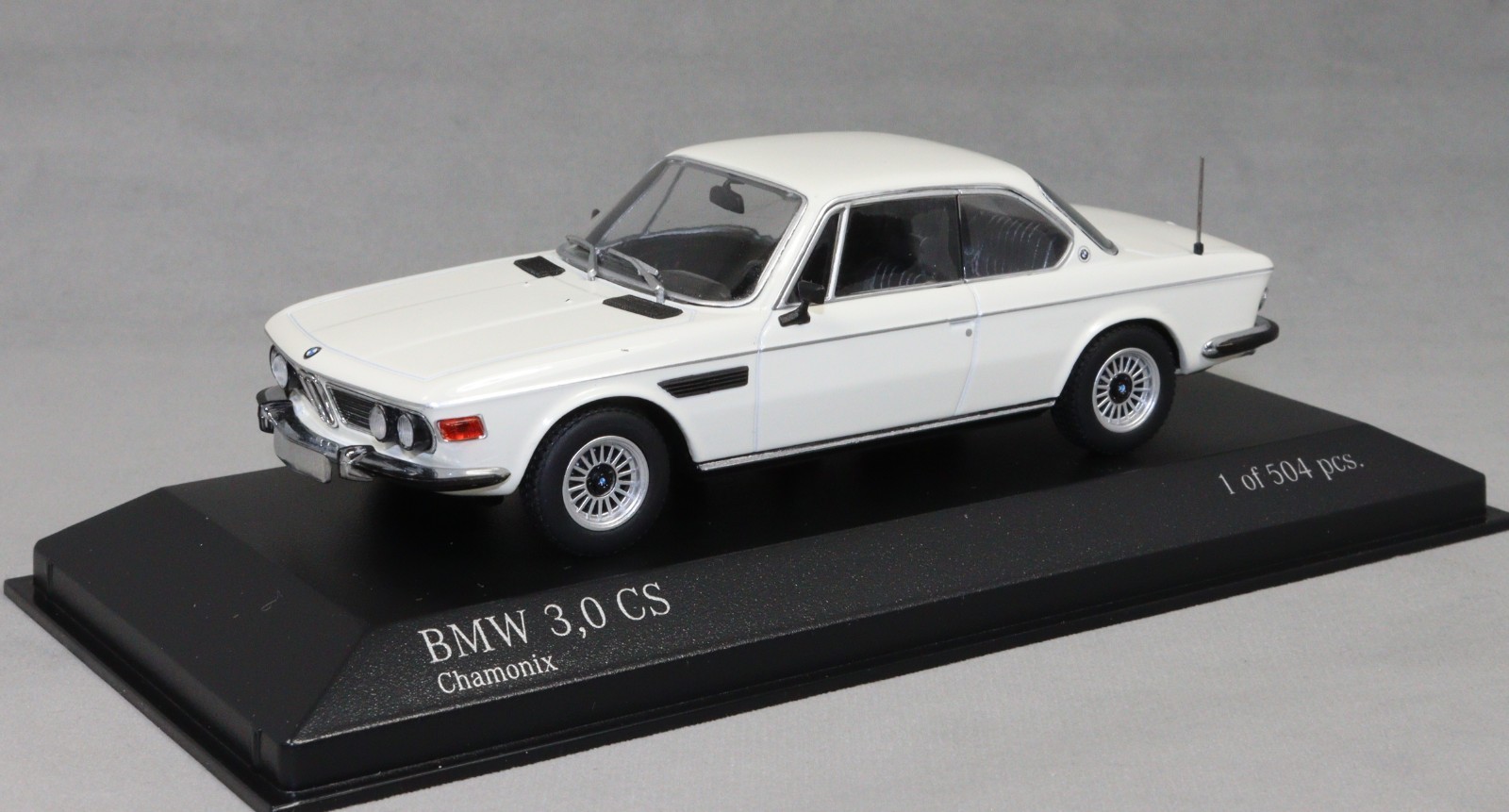 Minichamps BMW 3.0 CS in White 1969 410029025 1/43 NEW Limited Edition of 504