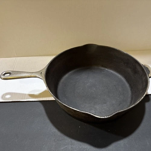 WAGNER WARE NO.12 CAST IRON SKILLET  SYDNEY O