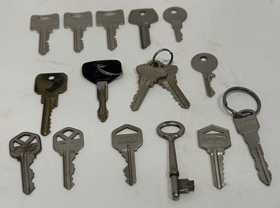 Keys Mixed Lot of 16 Skeleton Key Toledo Chrysler Schlage Hillman Kwikset
