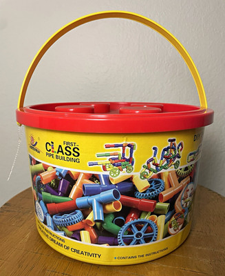 DreamPlay First-Class Pipe with wheels STEM Building Set Construction Bucket