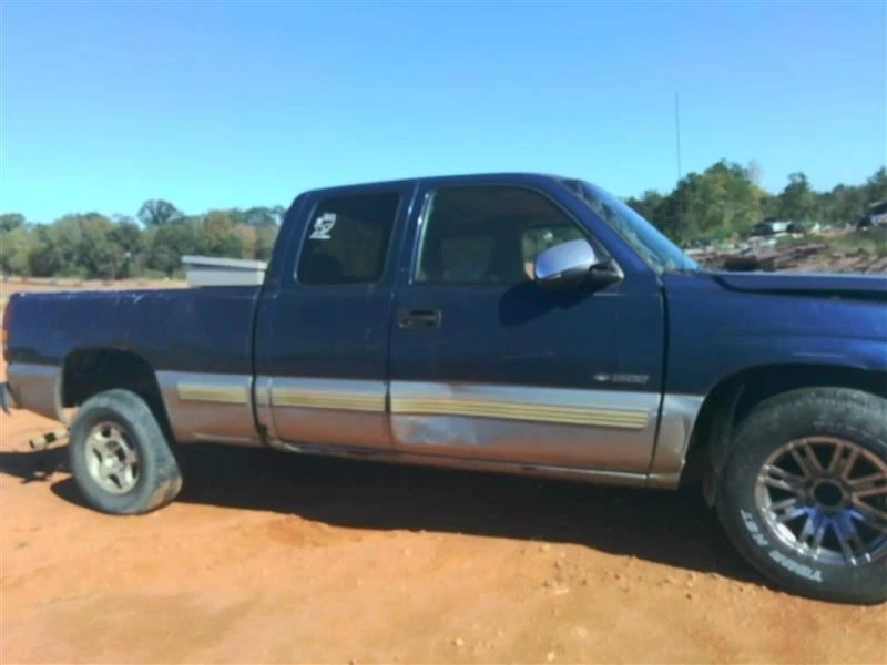 Passenger Front Spindle/Knuckle Fits 99-07 Chevy Silverado 1500 OEM - Image 4 of 4