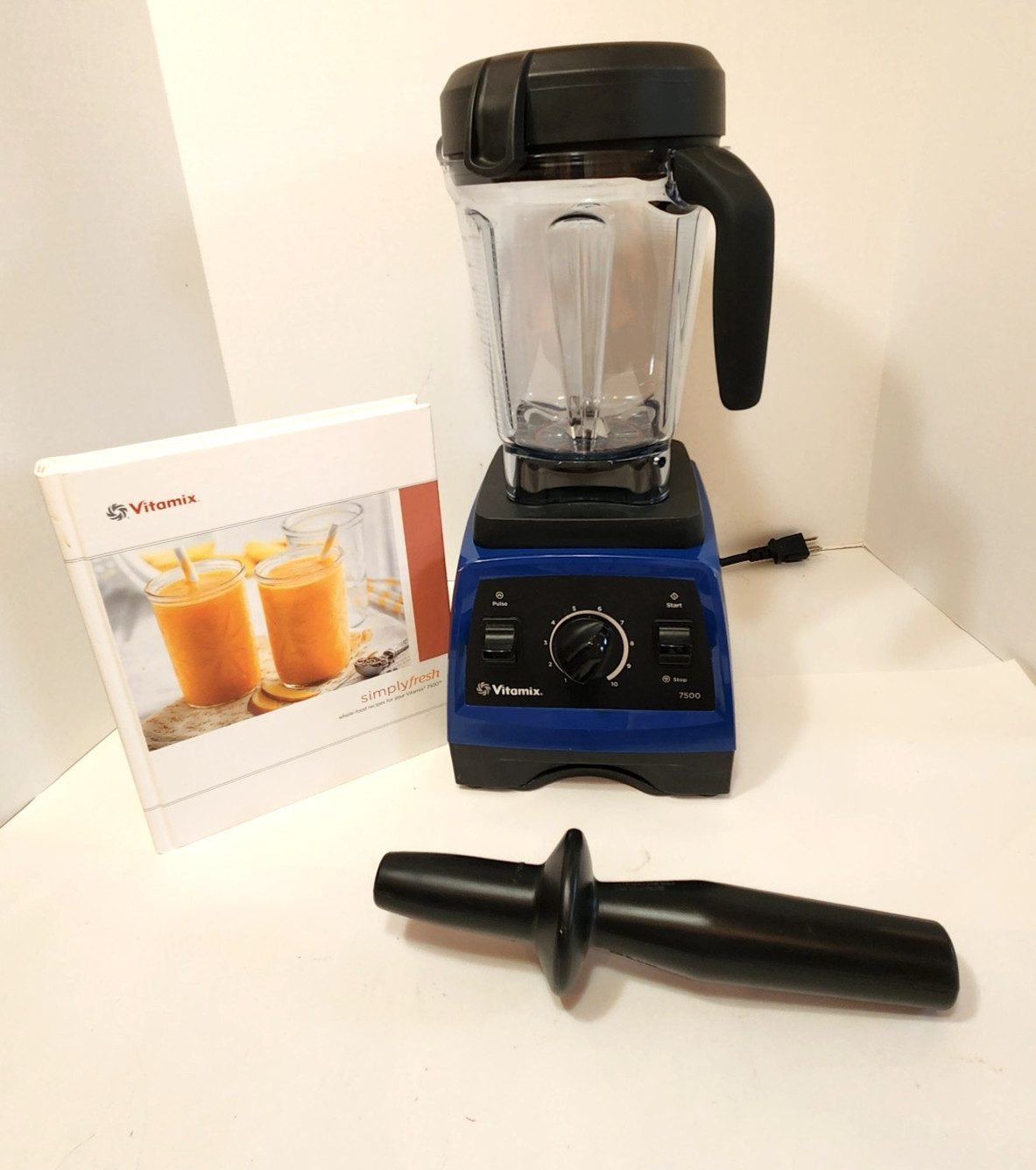 Vitamix 7500 Low-Profile, Professional-Grade Blender, 64 Oz 
