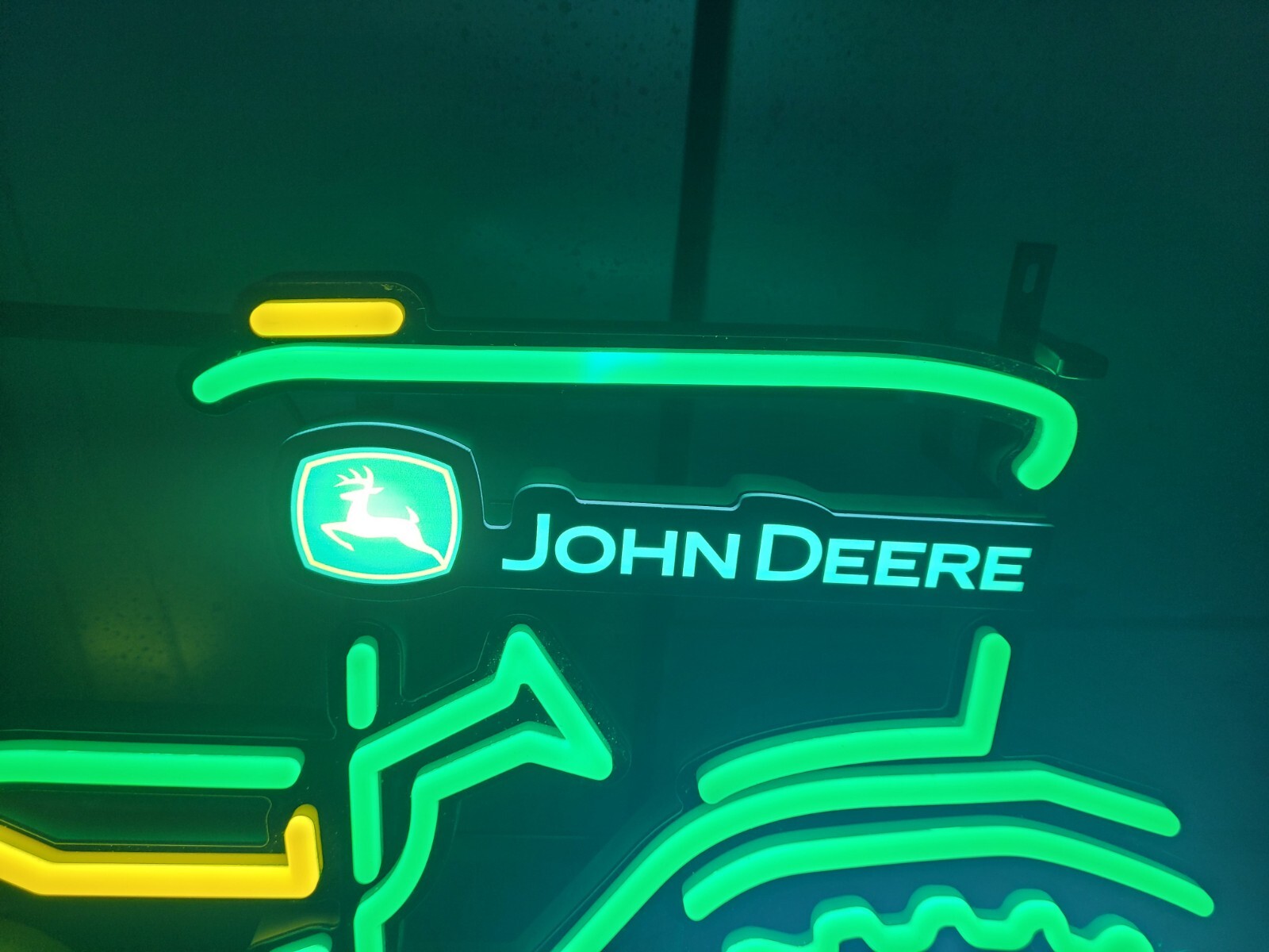 JOHN DEERE BUSCH LIGHT Neon LED Light Sign Green Tractor Beer Man Cave