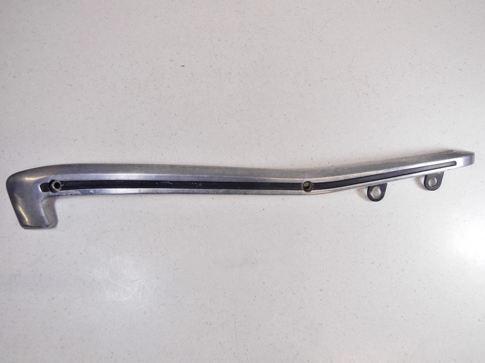 82 HONDA CB750SC CB750 CB 750SC NIGHTHAWK 750 BARRA DE AGARRE LATERAL IZQUIERDO SOPORTE DE MANGO Foto 2 de 4