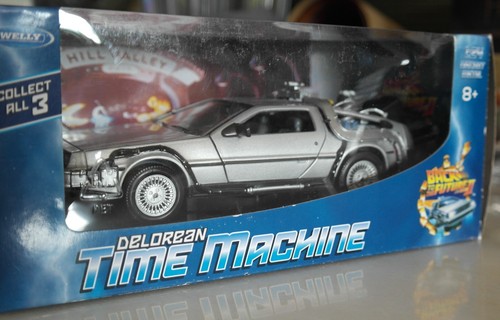 RITORNO AL FUTURO : Modellino Auto DELOREAN in scala 1:24 - Foto 2 di 11