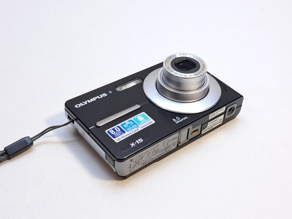 OLYMPUS μ-15 Olympus X-15 8.0MP Compact Digital Camera Black 3 x Optical