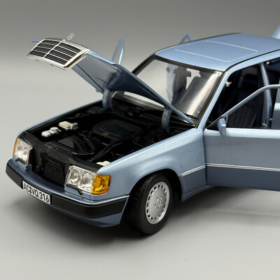 ELJD★ ウイング Mercedes-Benz 230 E 1990 1/18 Norev 183945 Light Blue