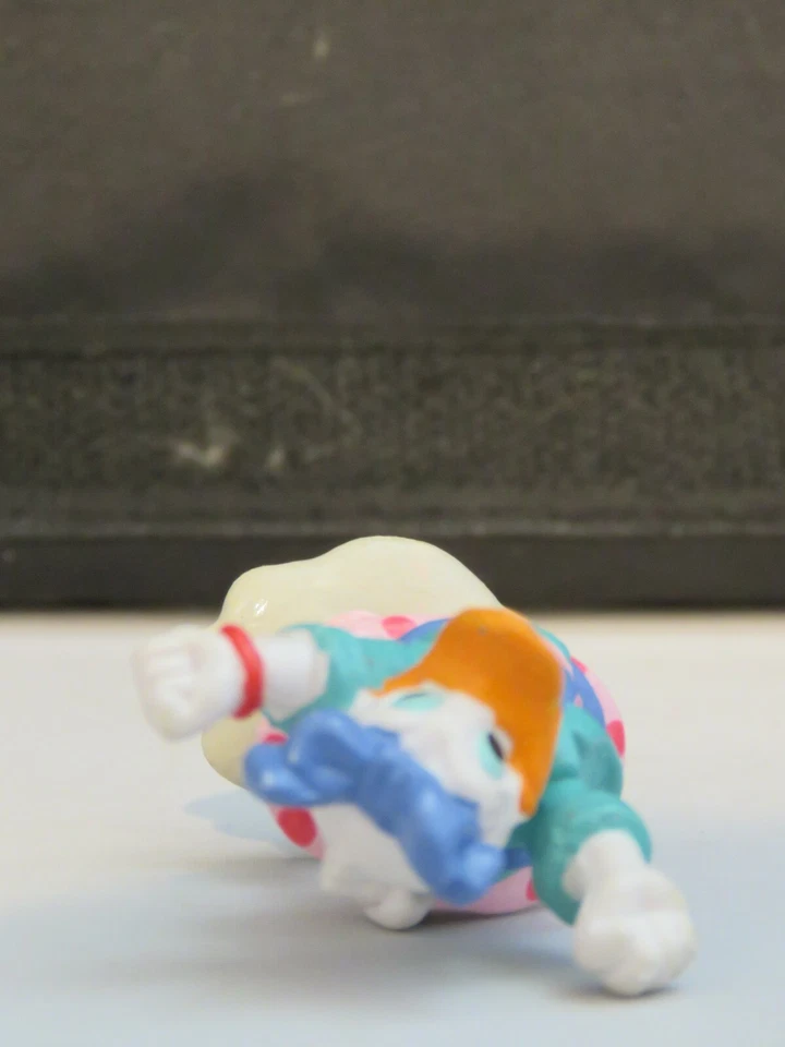 Vintage Daisy Duck PVC Figure Disney Applause Cake Topper 80s Pink Dress Dancing - Image 4 of 4