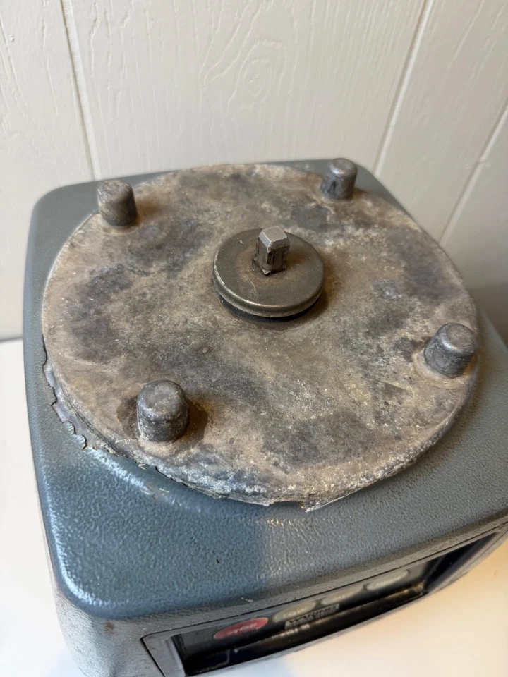 Waring Commercial 3-Speed Heavy Duty Blender Base Model CB15 (No Ground on Plug) - Image 2 of 4