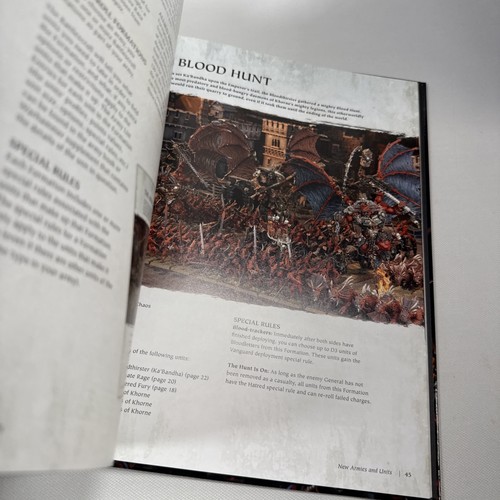 Warhammer -The End Of Times Archaon (I & II) Slipcased Hardcover Good Condition - Picture 15 of 19