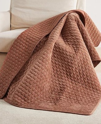 Levtex Velvet Stitch Reversible Quilted Throw 50'' x 60 $120 (Missing Org Packag)