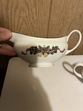 1  Johnson Brothers Victorian Christmas  Gravy Boat Made In England 