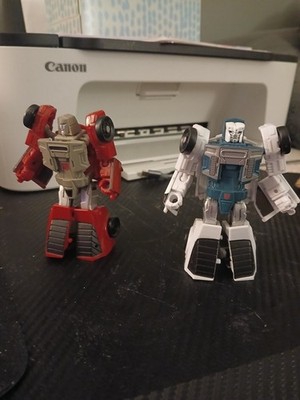 transformers power of the primes Tailgate and WIndcharger (very loose check desc