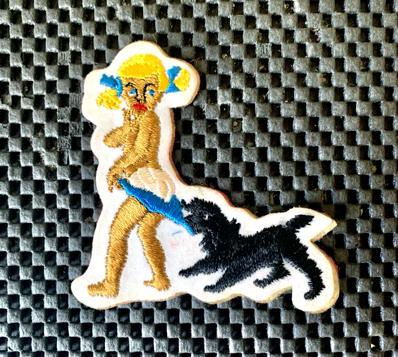 COPPERTONE GIRL AND DOG TAN DON'T BURN LOTION SEW ON PATCH 3 1/4" x 3 1/4" NOS