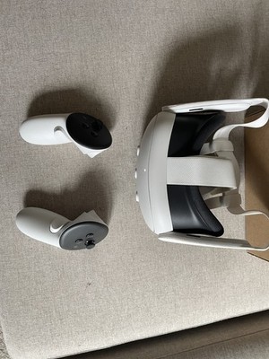 Meta Quest 3 Virtual Reality Headset