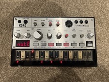 Korg Volca Bass Analogue Synthesizer Box Included