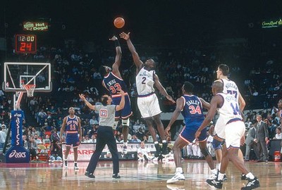 Chris Webber Washington Bullets battles for the tip-off with Patri- Old Photo